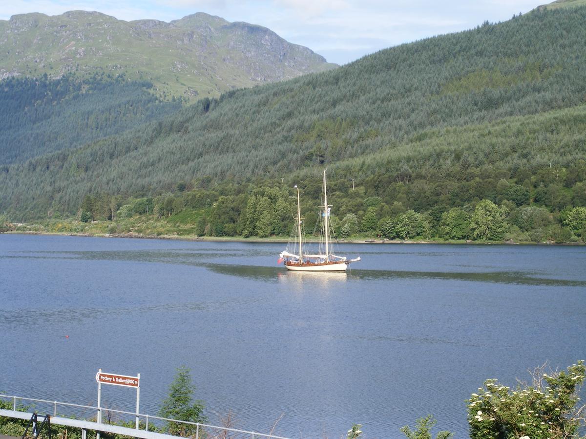 Bed and Breakfast Twostones à Arrochar Extérieur photo